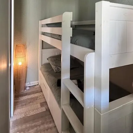 Vue Avec Acces Direct A La * Jullouville-les-Pins