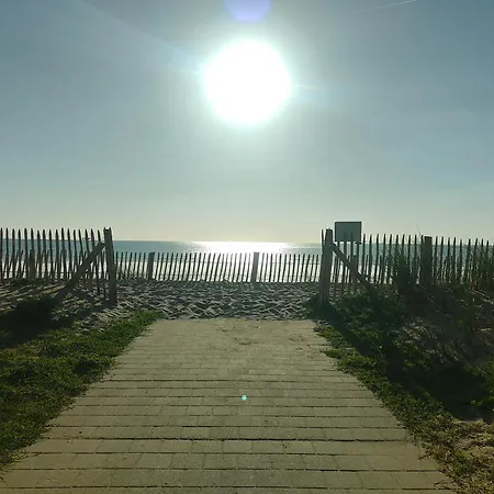 Vue Avec Acces Direct A La アパート *